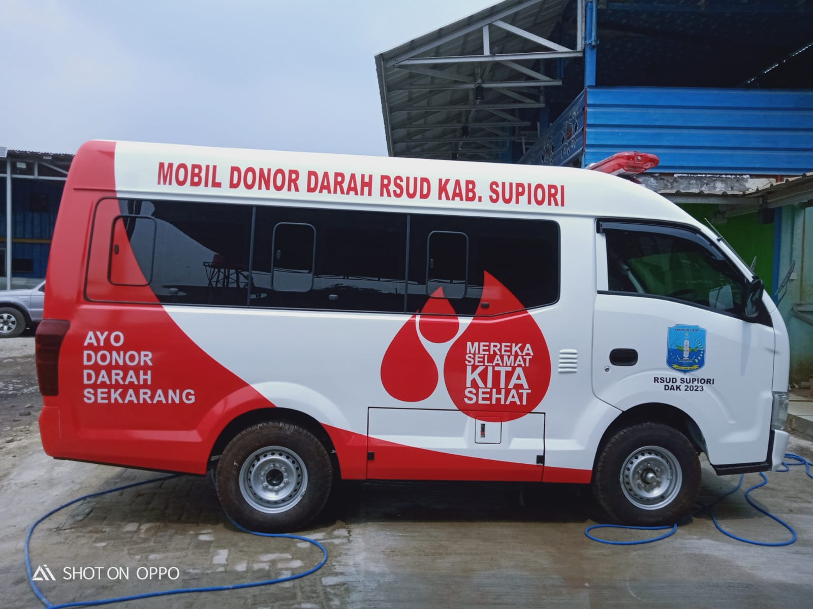 Mobil donor darah Isuzu Traga karya Rumah Karoseri