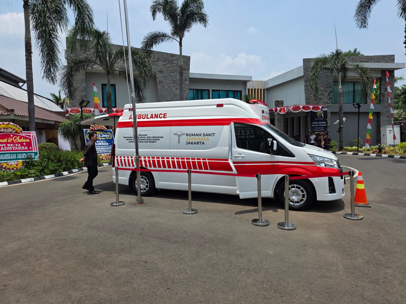 Hiace Premio Ambulance