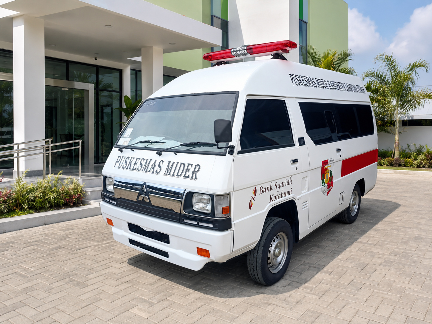 Mitsubishi L300 mobil layanan kesehatan keliling